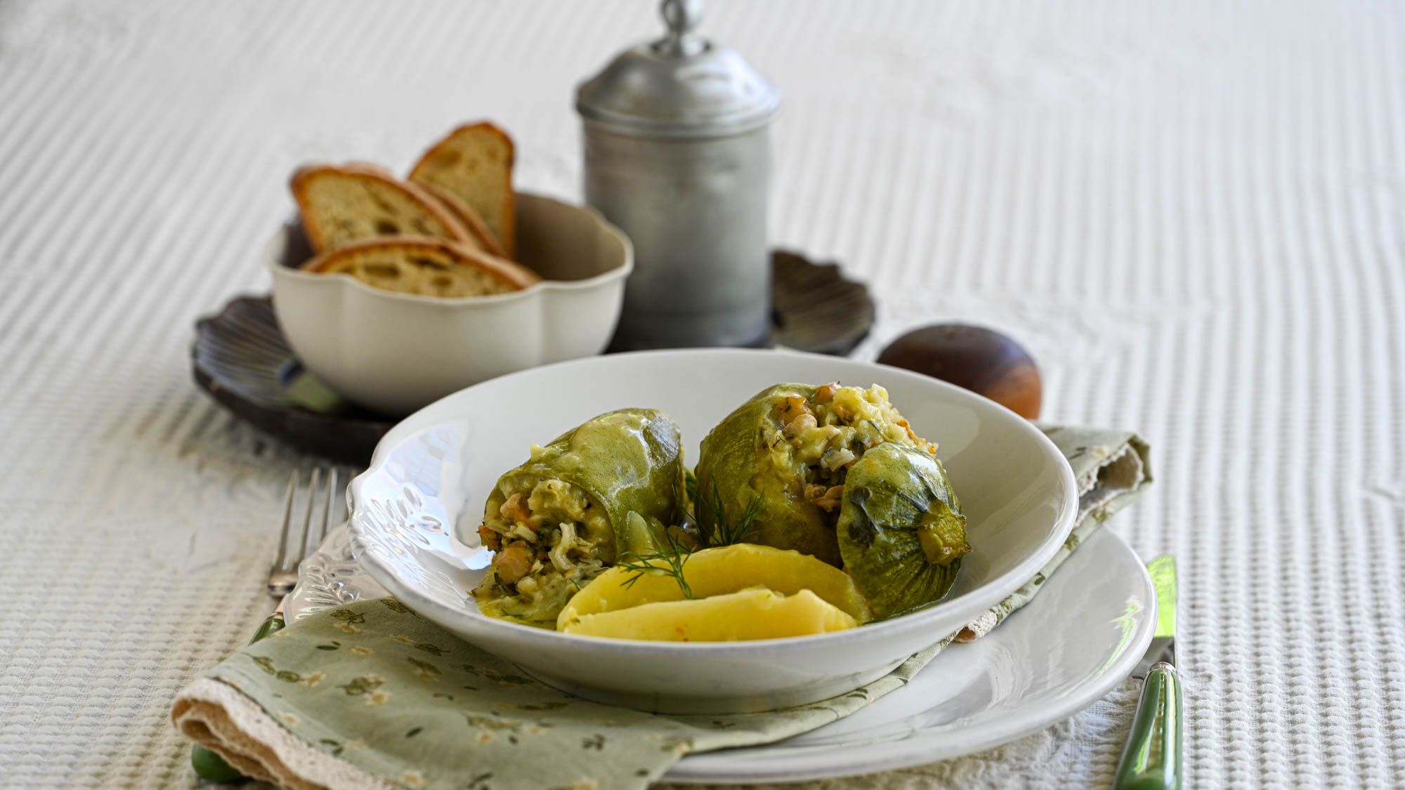 KOLOKITHAKIA-GEMISTA-AVGOLEMONO-FILETO-MPOUTI-KOTOPOULO