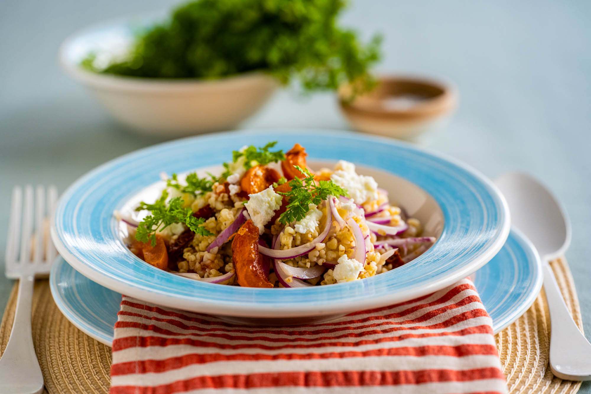 SALATA-PLIGOURI-VERIKOKA-LIASTI-TOMATA-FETA